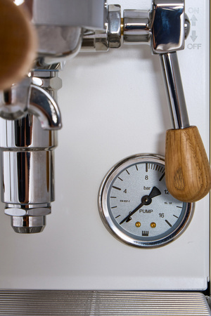 Ekspres kolbowy La Pavoni Mini Cellini – Dąb & Biały Mat | LPSMCW01EU